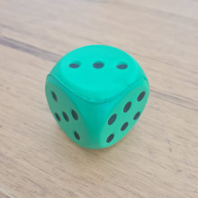 קוביית ספוג קשיח כ- 6 ס"מ צבע ירוק