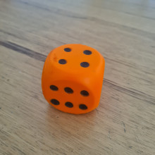 קוביית ספוג קשיח כ- 6 ס"מ צבע כתום