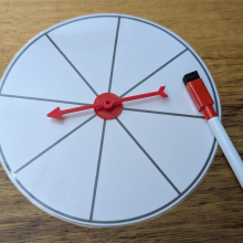 עיגול מחיק עם מחוג